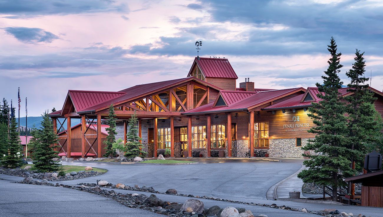 33 Best Alaska Luxury Resorts, Lodges and Hotels (2023)